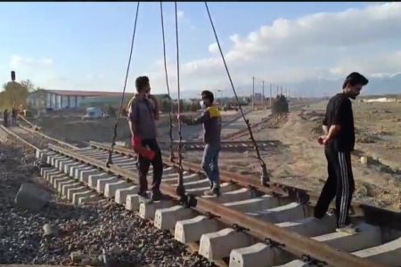 مقام دولتی: پل راه‌آهن چهارباغ، ۴۸ ساعت پس از حمله آمریکا و اسرائیل ترمیم شد/ این پل ۱۰۰ درصد تخریب شده بود
