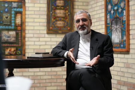 روایتی جدید از سقوط بالگرد رئیسی از زبان رئیس دفترش/ ماجرای تغییر جای نشستن مقامات در پرواز بالگردها چه بود؟/ چه کسانی قرار بود با هواپیما برگردند؟