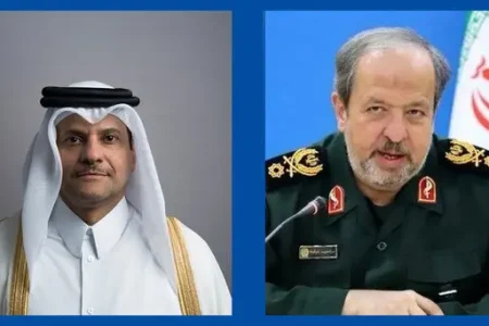 سرپرست وزارت دفاع: به دشمن اعتماد نداریم/ دستانمان روی ماشه قرار دارد/ در صورت هرگونه نقض مفاد آتش‌بس، واکنش لازم را خواهیم داشت
