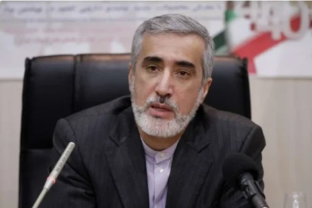 داروخانه‌ها یک سال در انتظار پول بیمه؛ زنگ خطر برای تأمین دارو/ ۴۴ کارخانه دارویی در جنگ آسیب دیدند